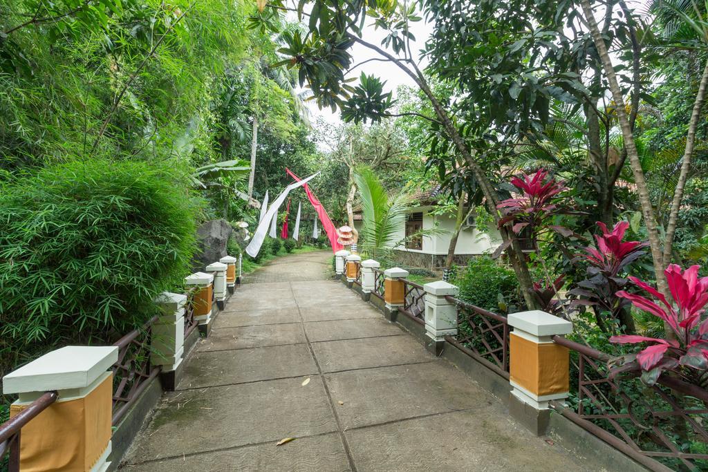 Reddoorz Resort @ Cimahpar Bogor Bagian luar foto
